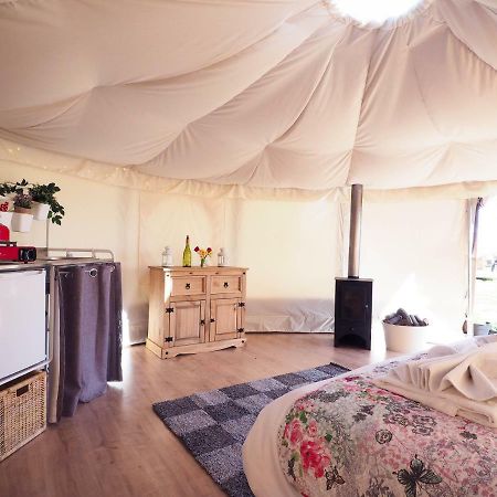 Hotel Old Dairy Farm Glamping Emsworth Exterior foto